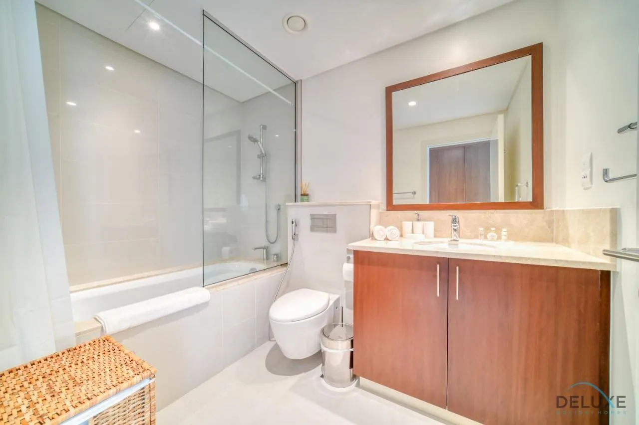 Sparkling 2Br At Boulevard Crescent Tower 1 Downtown By Deluxe Holiday Homes Dubai Förenade Arabemiraten