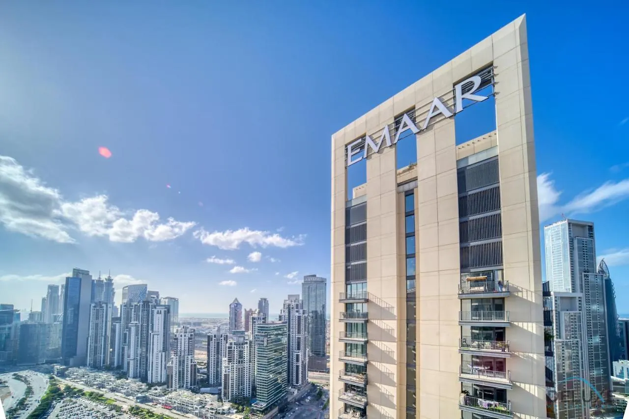 Lägenhet Sparkling 2Br At Boulevard Crescent Tower 1 Downtown By Deluxe Holiday Homes Dubai Förenade Arabemiraten